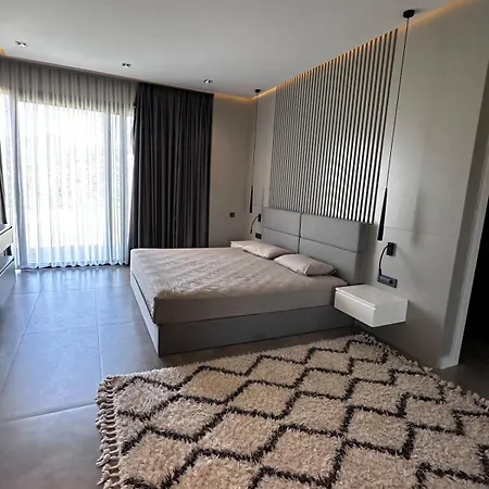 וילה Toscana Yalikavak Sonsuz Havuz Lueks Villada Tatil *